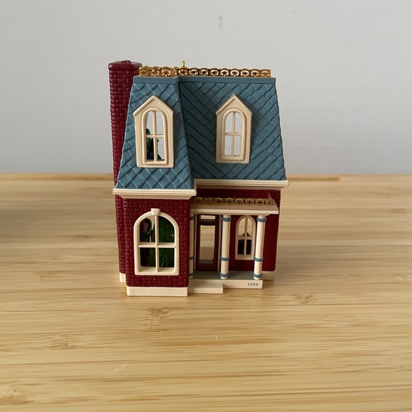 Lot 5 Hallmark Ornaments Nostalgic Houses & Shops 1996-99 NO boxes Halls Station - Picture 8 of 12